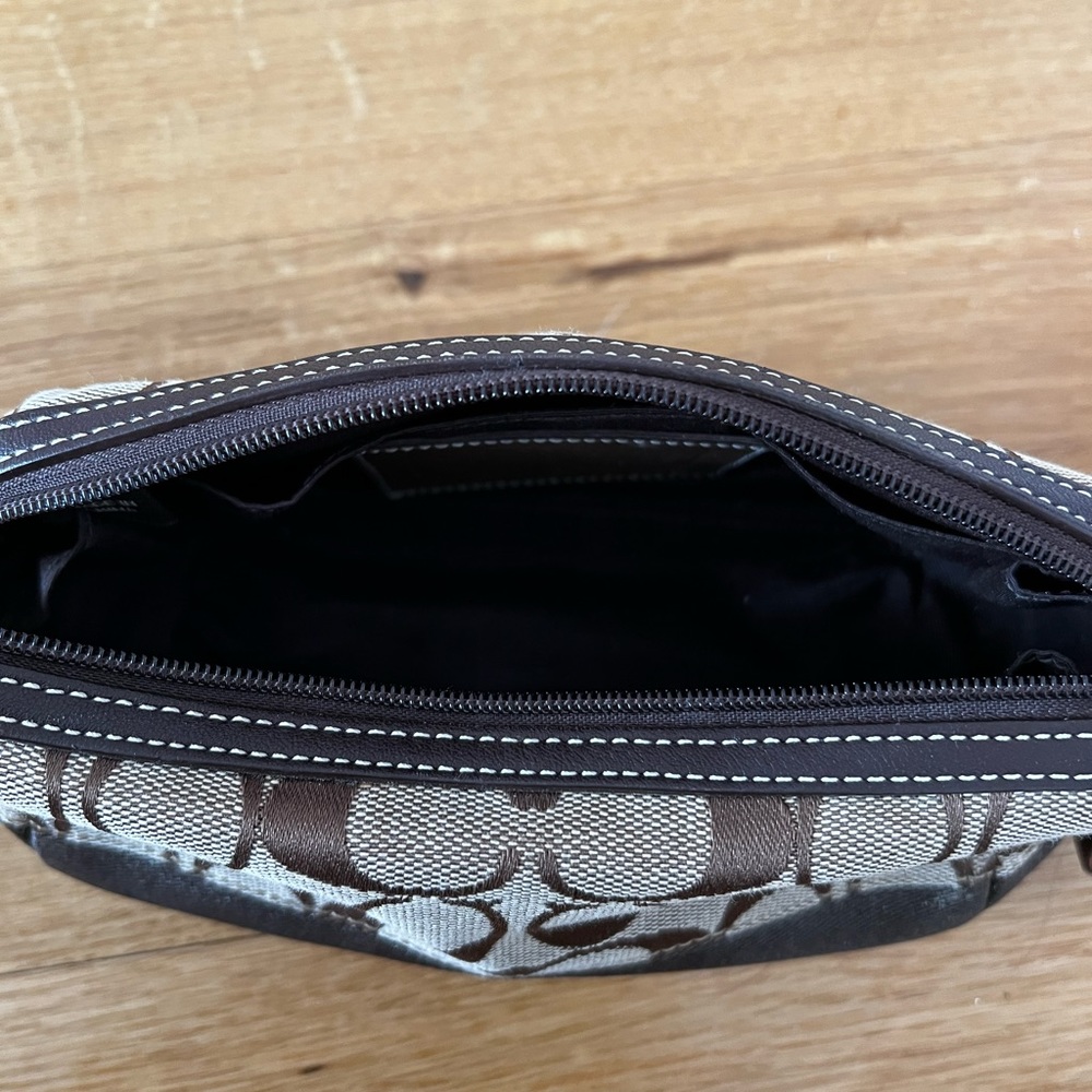 Signature Coach Small Cosmetic Bag - Picture 5 of 5